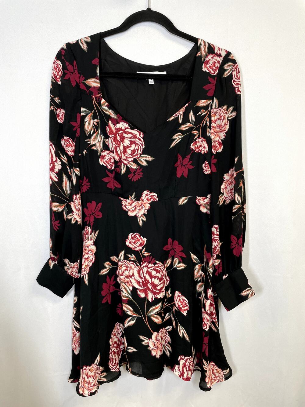CUPCAKES AND CASHMERE Jaylyn Sweetheart Neck Roses Dress Size 4